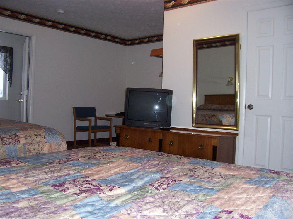 North Country American Inn Kalkaska Eksteriør billede