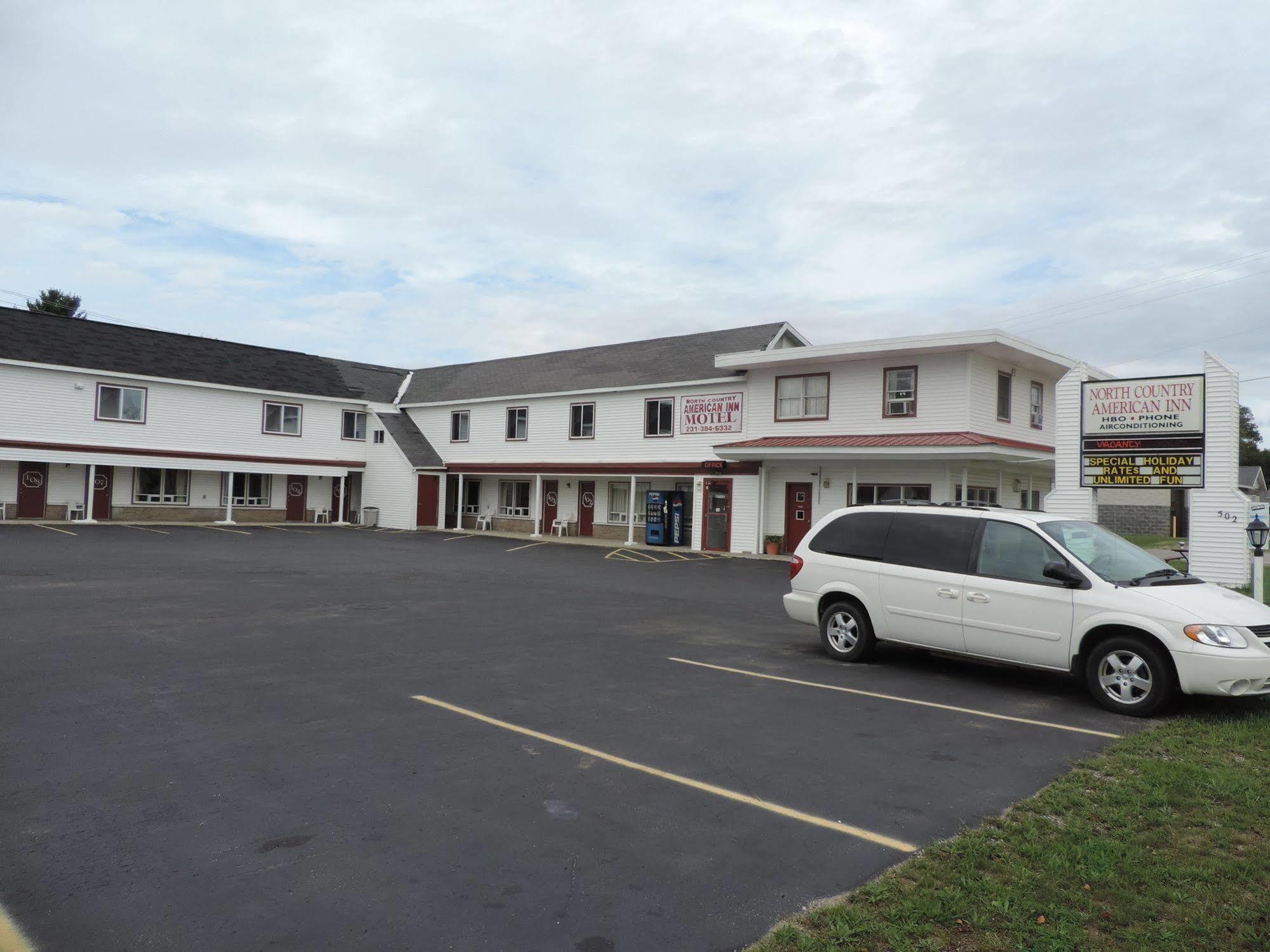 North Country American Inn Kalkaska Eksteriør billede