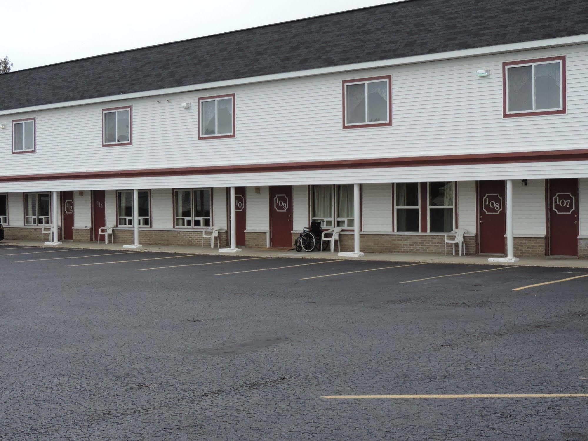 North Country American Inn Kalkaska Eksteriør billede