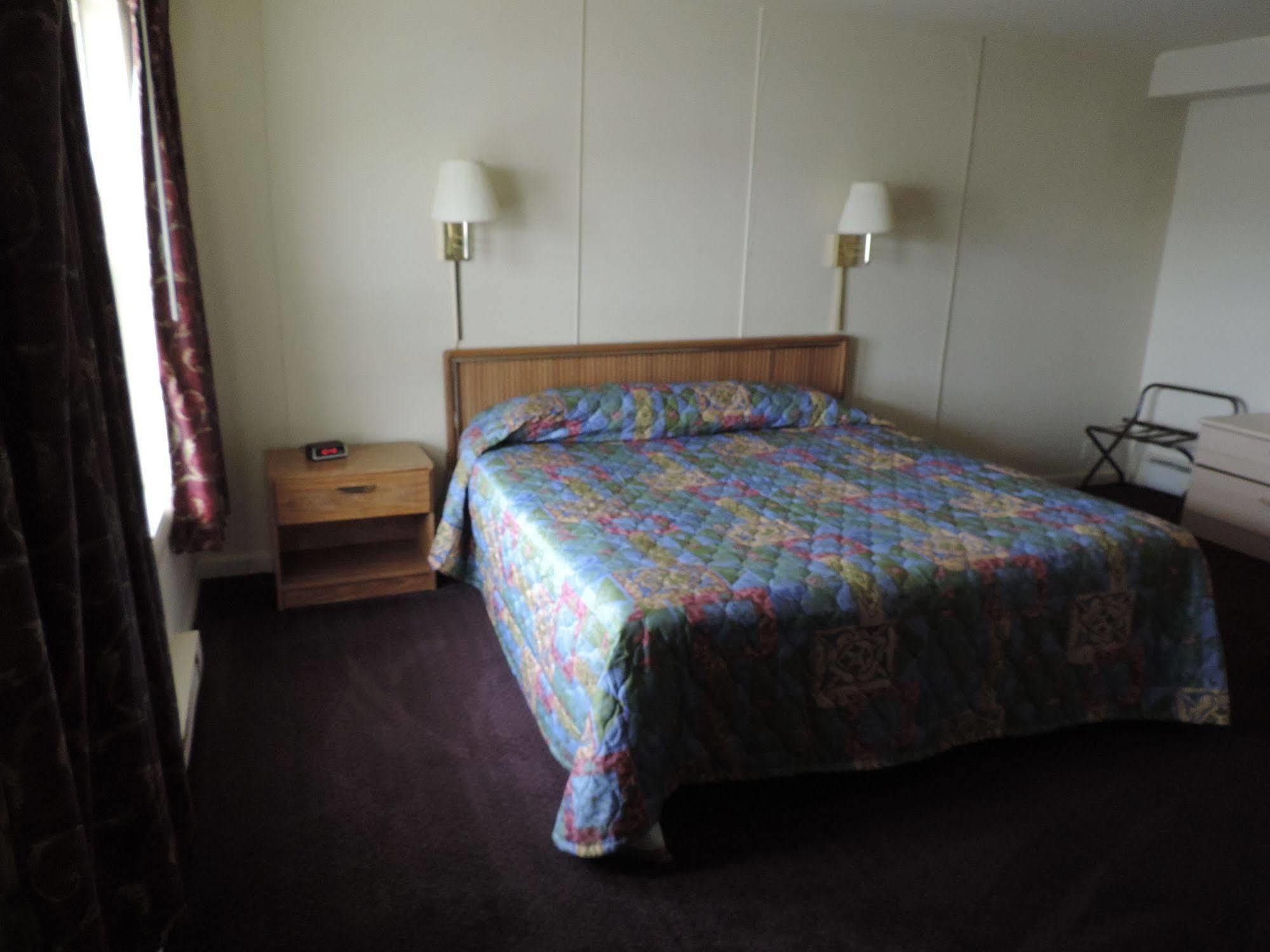 North Country American Inn Kalkaska Eksteriør billede